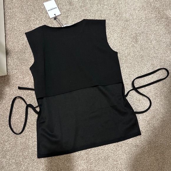 Susamusa Gina Top in black (size large) - Picture 4 of 4
